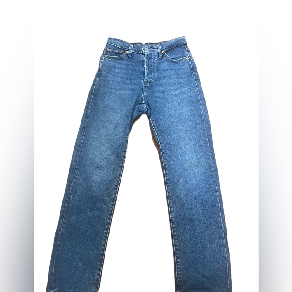 Levi Jeans Wedgie Straight Buttons Down